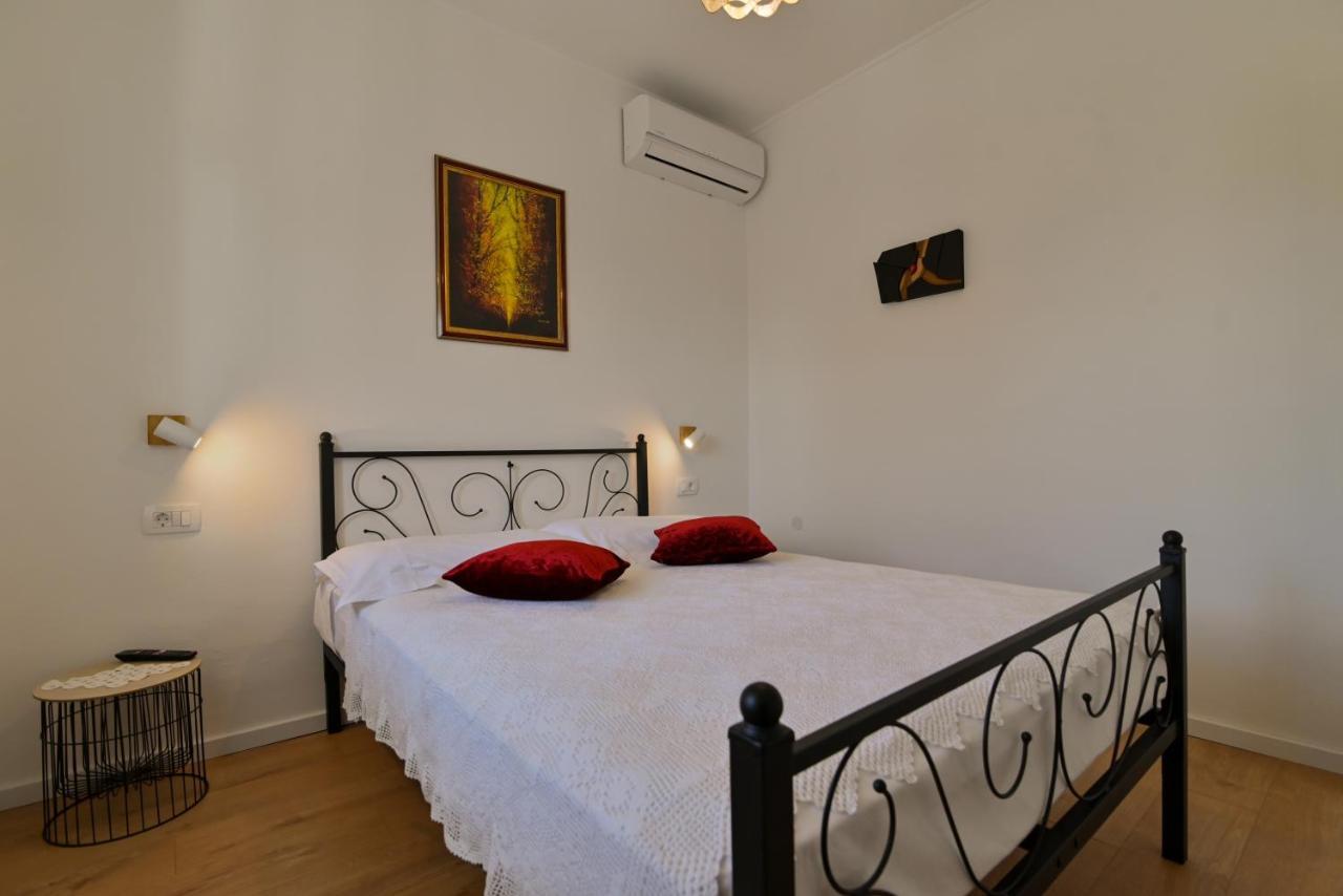 Apartments Art Трогир Экстерьер фото